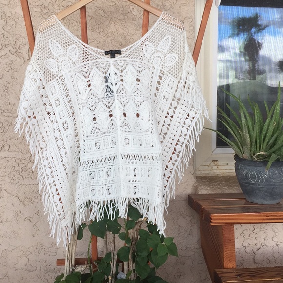 Lane Bryant Tops - ⭐️HOST PICK⭐️ Lane Bryant White Southwest Top.